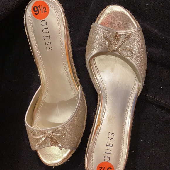 Wedge - Picture 3 of 6